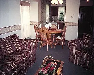 Hillcrest Lake Villas-1